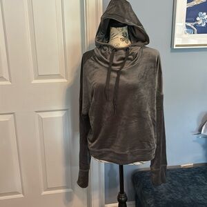 NWT OFFLINE BY AERIE  VELOUR sweat shirt with hood